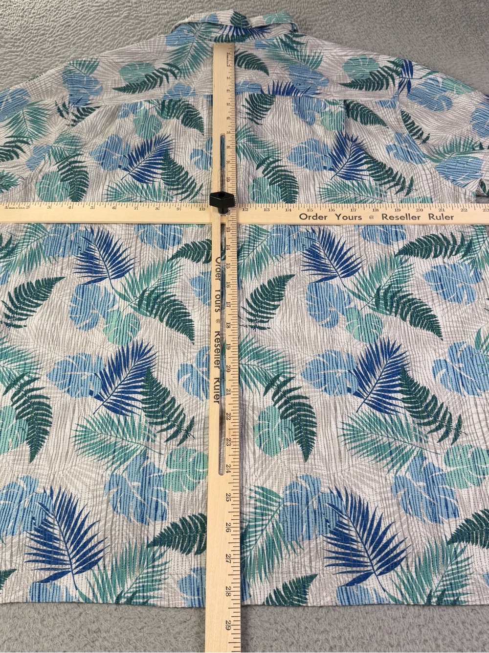 Tommy Bahama The Bahama Coast Shirt Medium Gray Button Islandzone Tropical - Picture 4 of 10